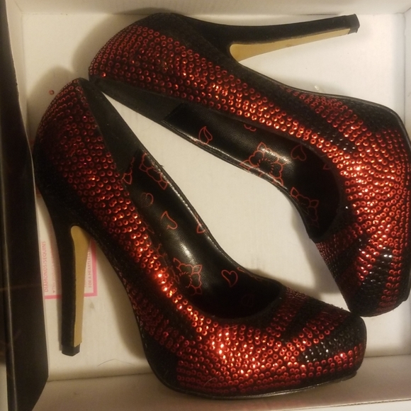 Iron Fist The Sun Will Rise Platform Heels - Picture 2 of 5